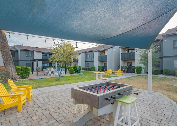 King Bed Walk To Dining Parking Modern Stay Apartment *