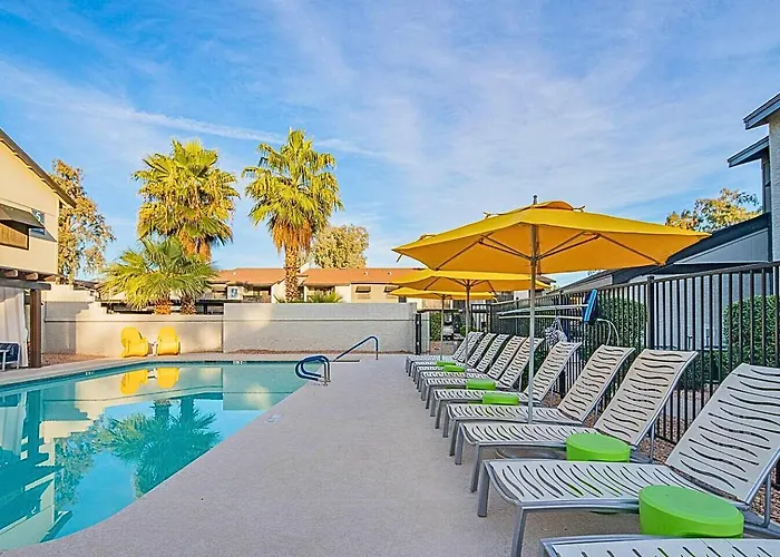 King Bed Walk To Dining Parking Modern Stay Apartment Phoenix
